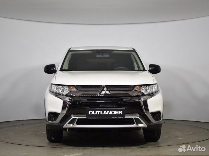 Mitsubishi Outlander 2.0 CVT, 2022