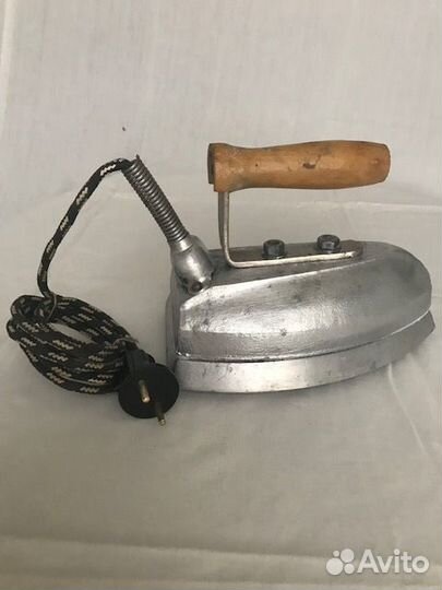 Утюг электрический СССР 1960 года раритет