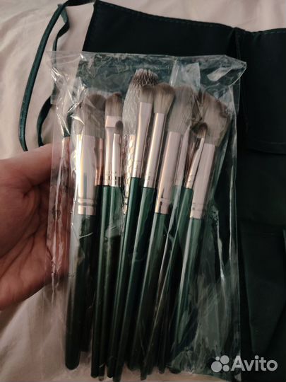 Кисти для макияжа с кожаным пеналом