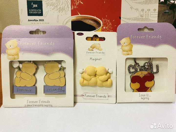 Брелки, магнит Hallmark