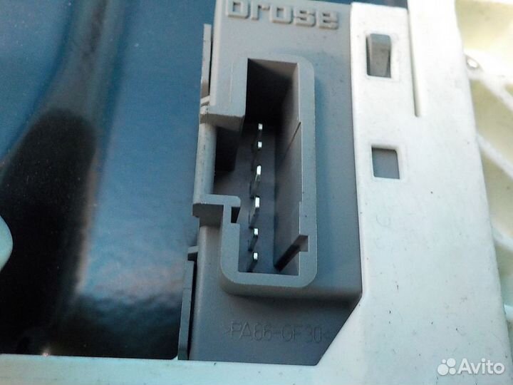 Стеклоподъемник передний правый land rover Discove