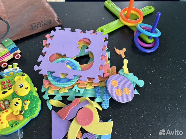Развивающие игрушки пакетом