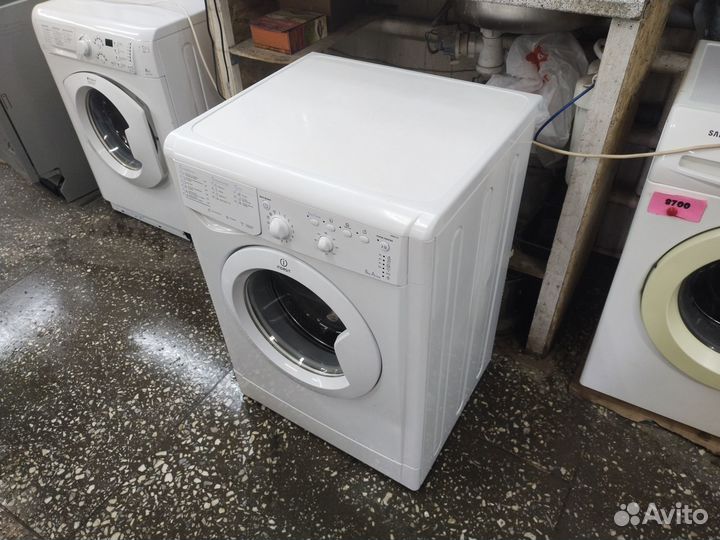 Большой Indesit 6 кг 52 см