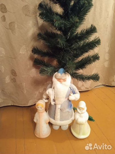 Искусственная новогодняя ëлка