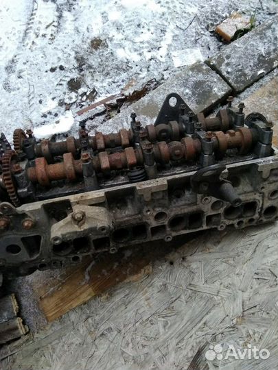 Головка блока цилиндров двигателя спринтер 2.2 л