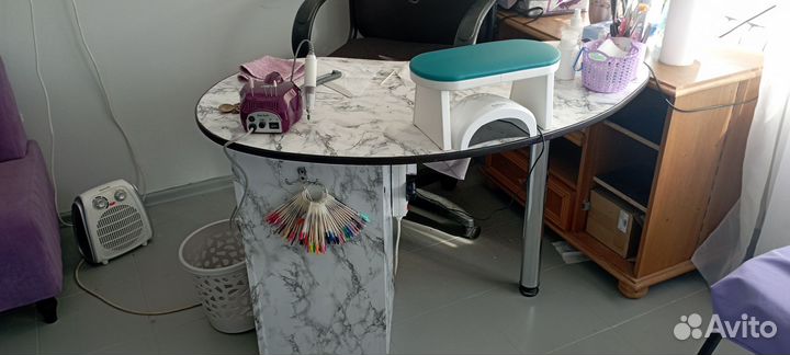 Маникюрный стол с вытяжкой бу