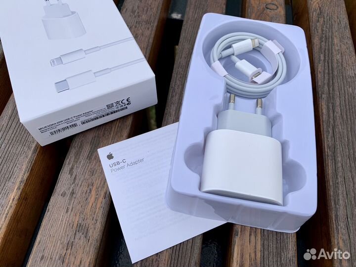 Зарядка на iPhone 20w