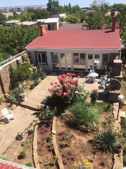 Дом 448 м² на участке 8 сот.