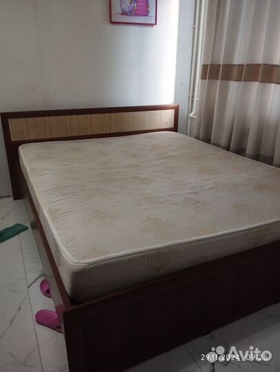 Кровать двуспальная 160х200 с матрасом бу