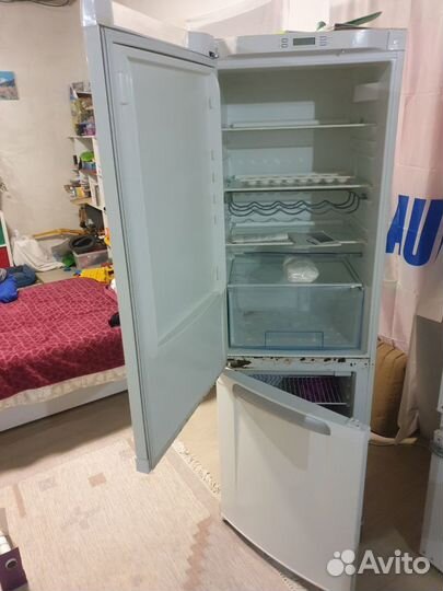 Холодильник под ремонт или на запчасти
