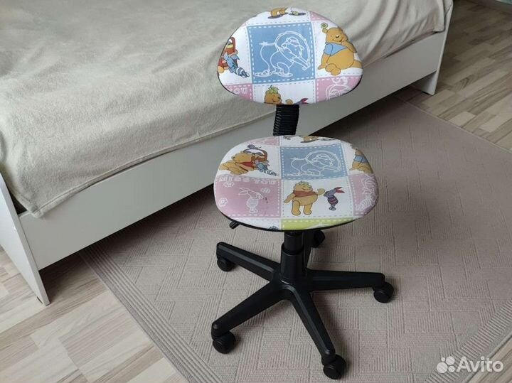 Детский стул на колесиках