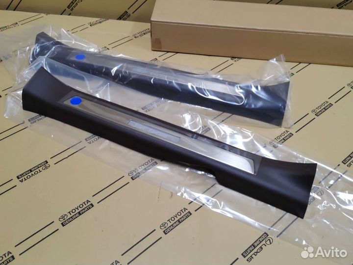 Накладки порогов с подсветкой lexus rx 2015-2023