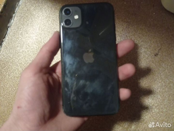 iPhone 11, 64 ГБ