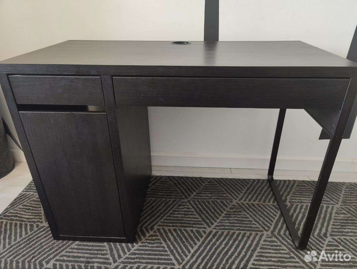 Письменный стол IKEA микке