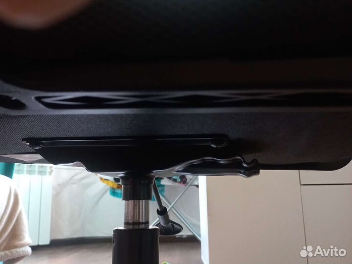 Компьютерное кресло