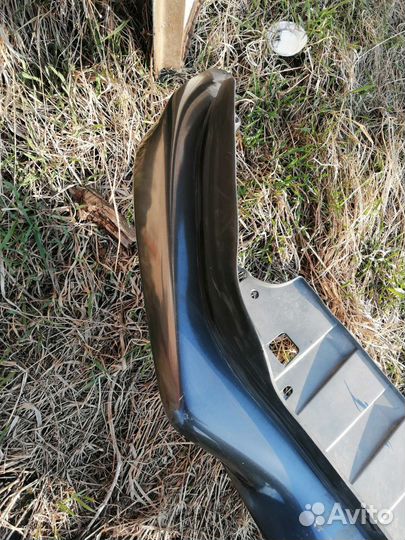 Губа переднего бампера honda vezel