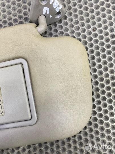 Б/У Козырек солнцезащитный (обшивка салона) правый