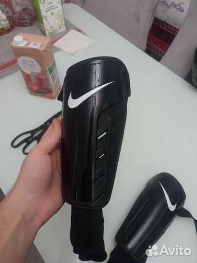 Щитки футбольные детские nike