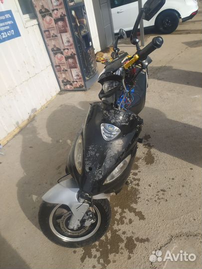 Продам скутер Honda