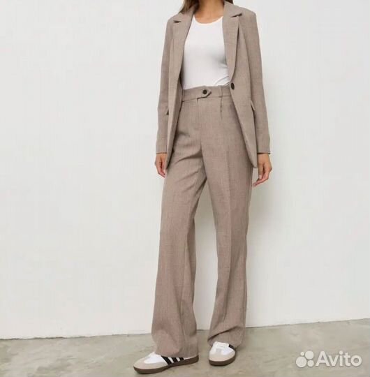 Брючный костюм женский 46