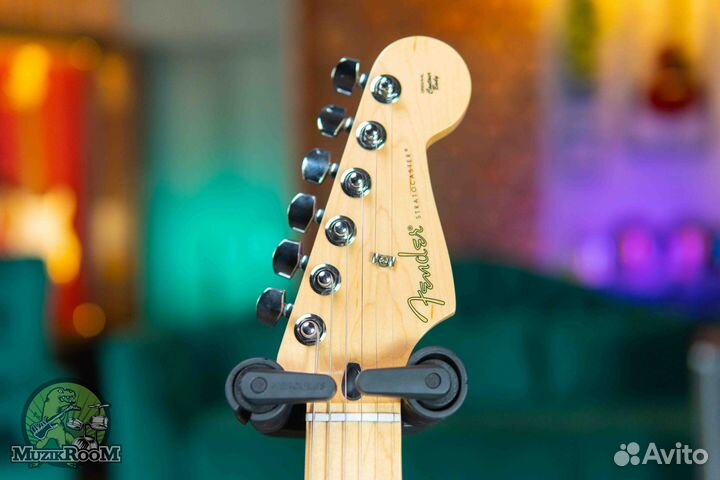 Fender Player Stratocaster HSS MN 3-Color Sunburst