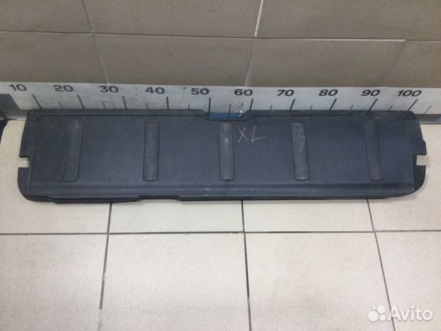 Обшивка двери багажника нижняя Mitsubishi