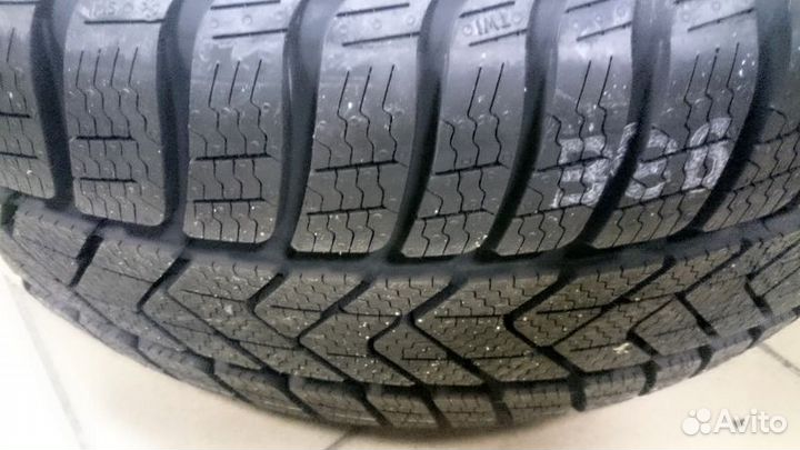 Pirelli Winter Sottozero 3 255/40 R19 100V