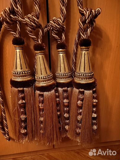 Кисти для кардин или штор