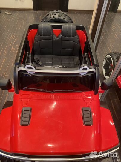 Детский электромобиль джип