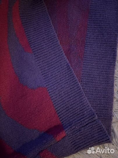 Свитер женский яркий