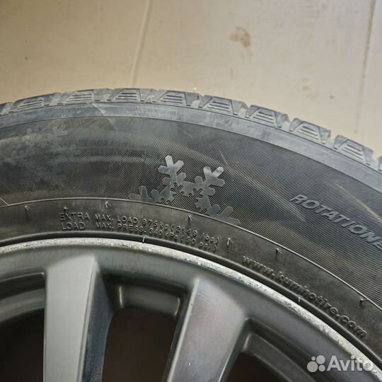 Kumho I'Zen KW31 235/60 R18 107D