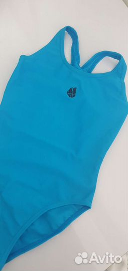 Спортивный купальник и шапочка