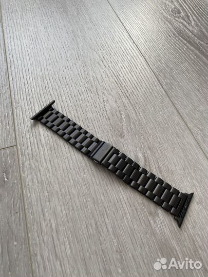 Ремешок металлический на Apple Watch 44 мм