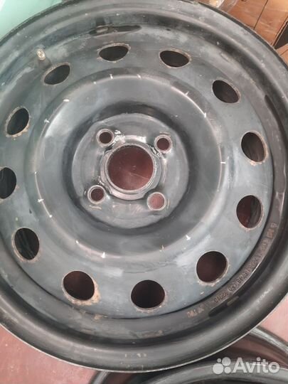 Штампованные диски r15 на Kia Rio/Hyundai Solaris