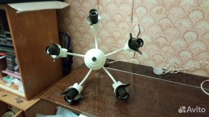 Люстра потолочная пяти рожковая