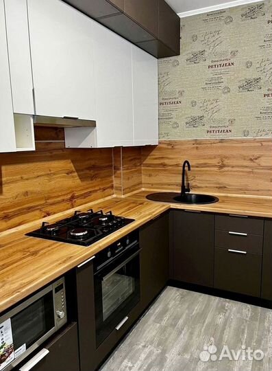 Кухня в наличии Тенгель