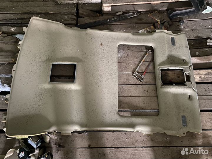 Потолок бежевый Ауди А8 Д3 коротыш