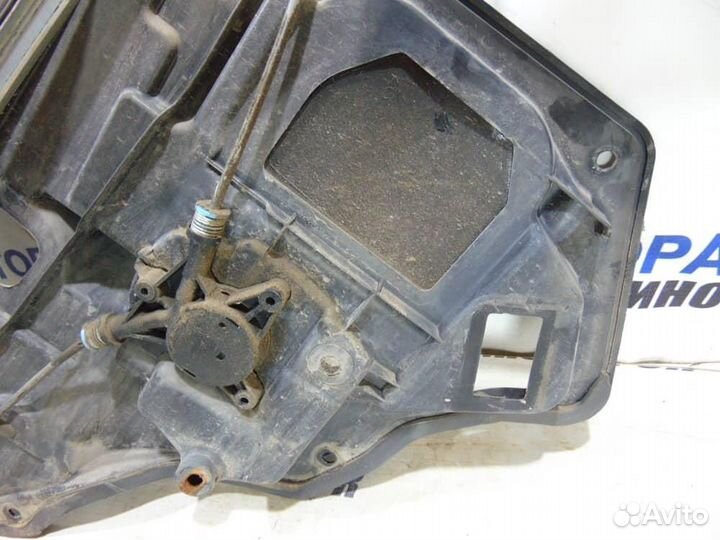 Обшивка двери задней левой для Mazda Demio 2 2002