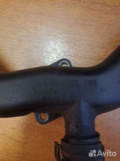 Патрубок системы охлаждения audi a6