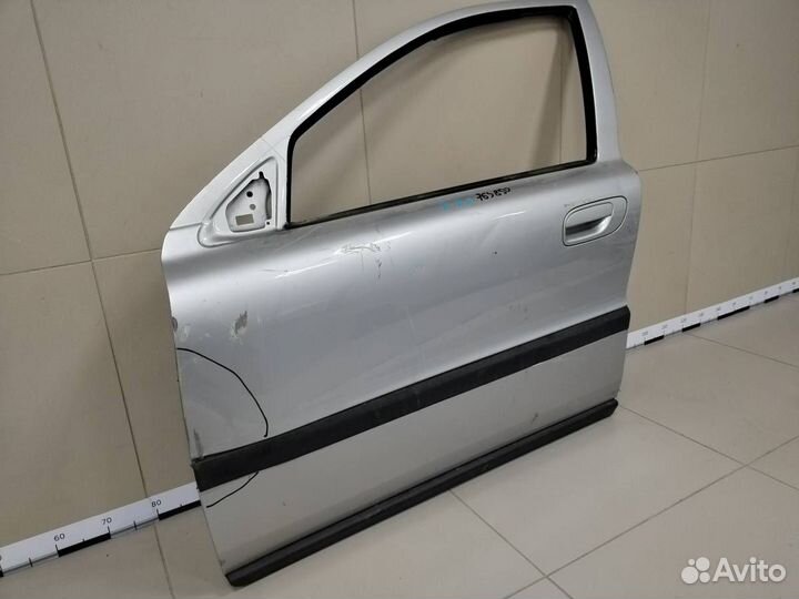 Дверь передняя левая Volvo V70
