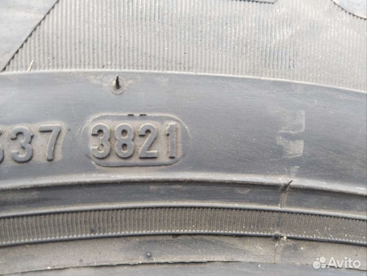 Pirelli Ice Zero 215/65 R17 103T