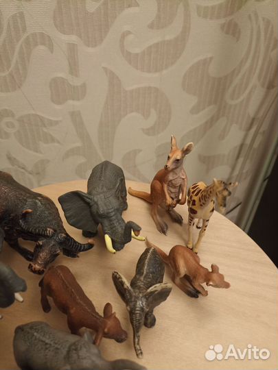 Фигурки животных сафари