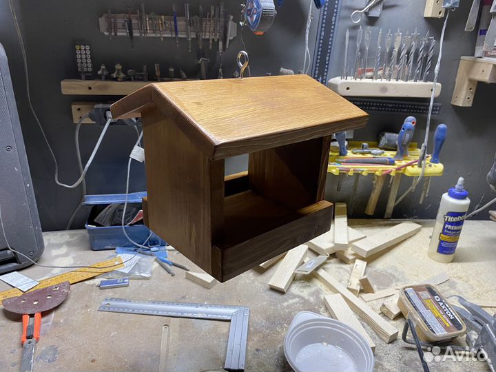 Кормушка для птиц из дерева