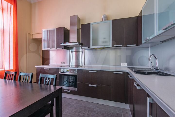 5-к. квартира, 150 м², 4/4 эт.