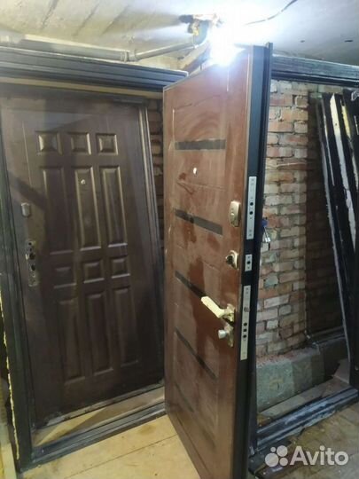 Двери б/у входные металлические по выбору