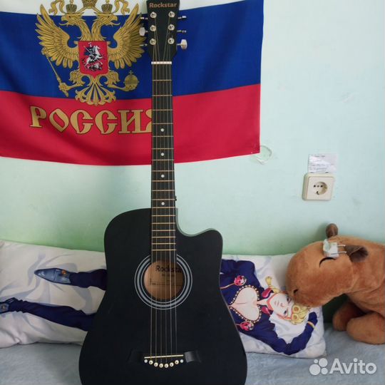 Акустическая гитара