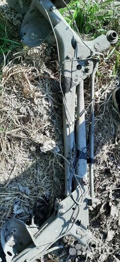 Подрамник передний Volvo s70