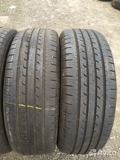 Goodyear EfficientGrip SUV 4x4 215/60 R17 95V