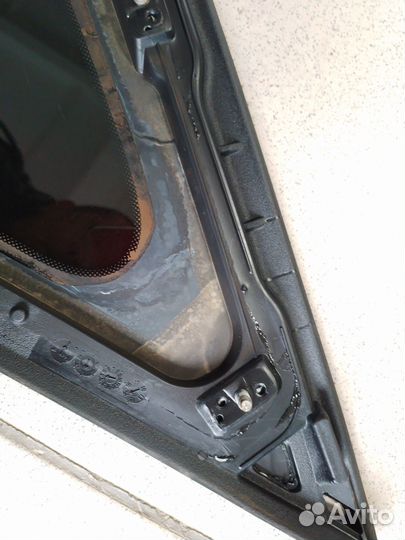 Левое боковое стекло Genesis DH 2014.Оригинал.бу