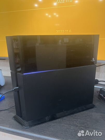 Игровая приставка ps4